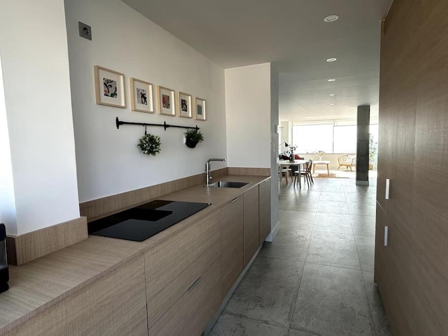 Moderno Y Completo Apartamento Frente Al Mar Málaga Eksteriør bilde