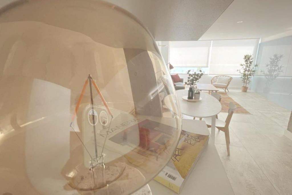 Moderno Y Completo Apartamento Frente Al Mar Málaga Eksteriør bilde