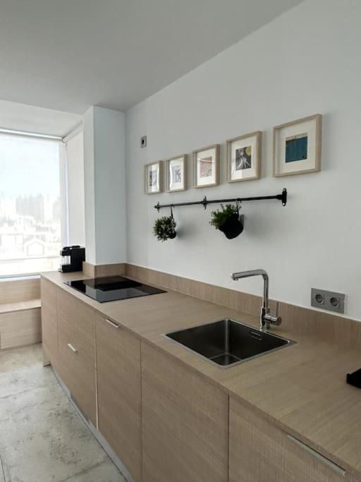 Moderno Y Completo Apartamento Frente Al Mar Málaga Eksteriør bilde